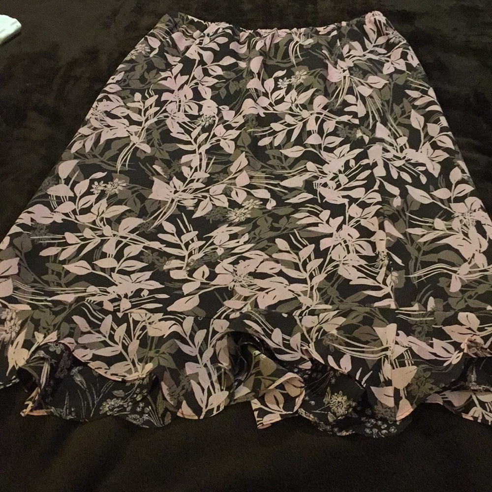 Reversible “just below the knee” skirt